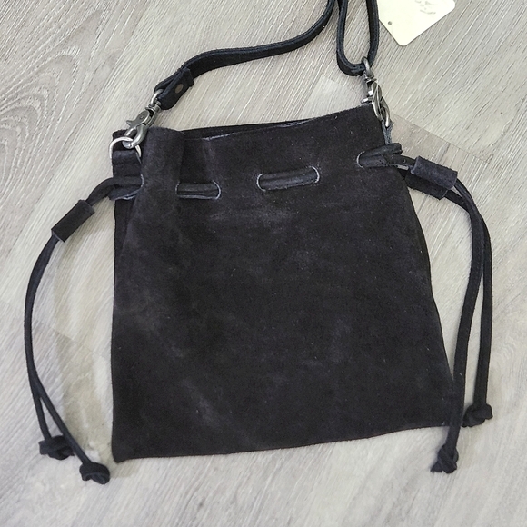 NWT FREE PEOPLE BILLIE SUEDE CROSSBODY BAG BLACK - Picture 5 of 8